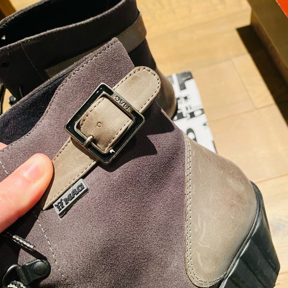 BFCM PRICE DROP  - Suede Chelsea Ankle Boots - Picture 6 of 7